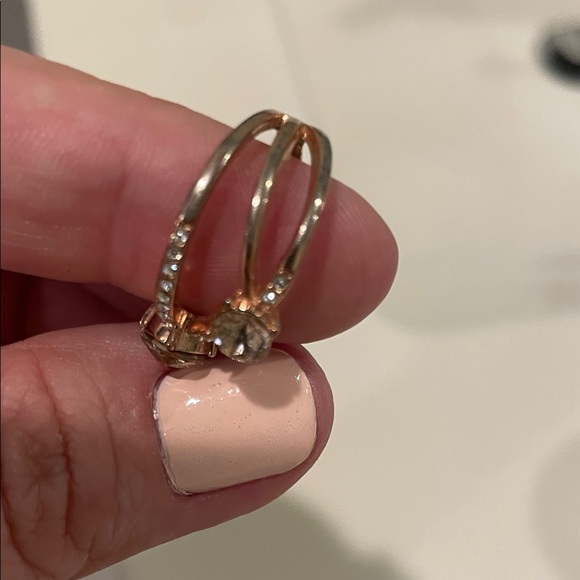 FREE w bundle rose Gold cross cross Swavorski Women's Ring costume jewelry - Picture 5 of 7